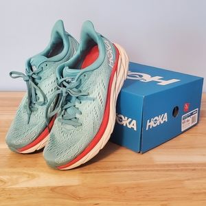 Hoka One One Clifton 8 Wide Sneakers